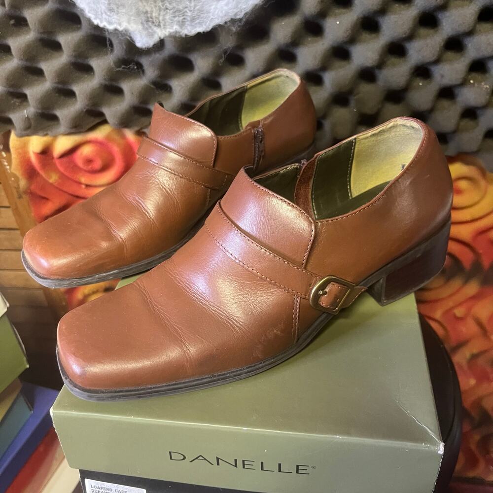 DanelleWomen's Leather loafer brown 8.5